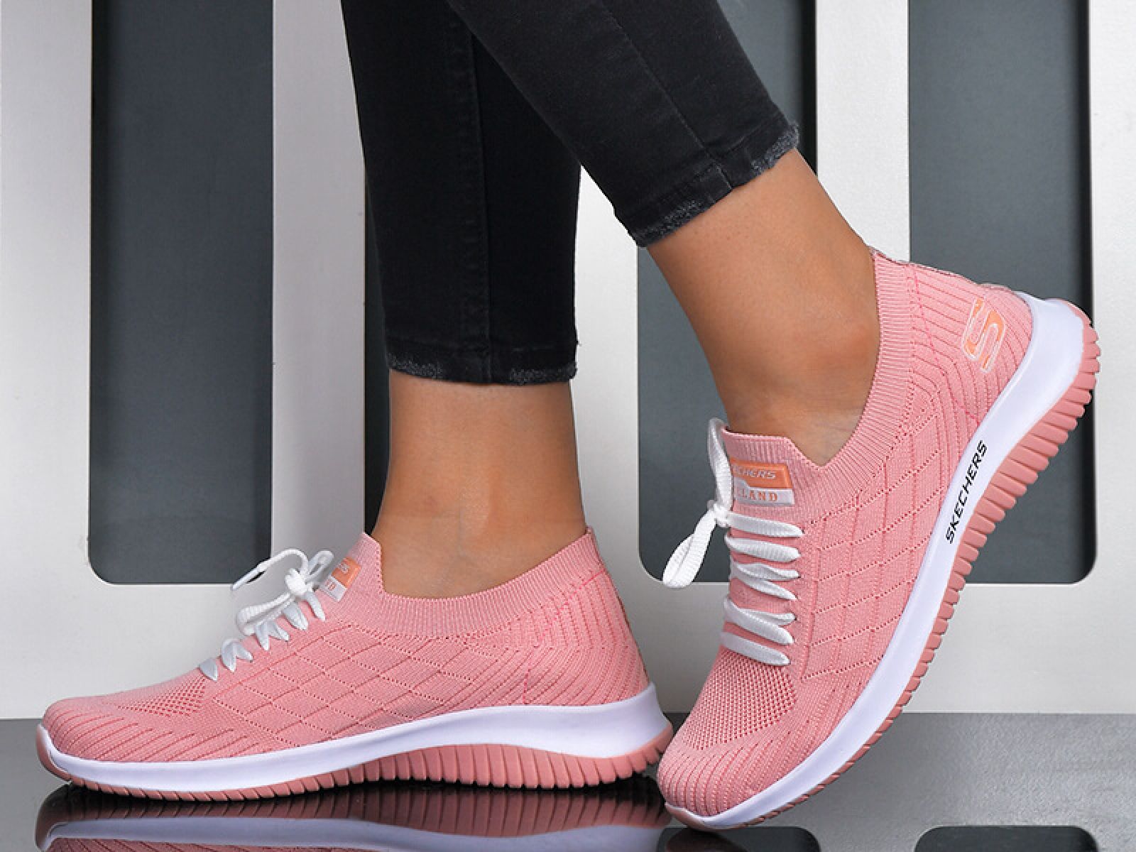 اسکیچر زنانه، خرید کفش زنانه، خرید عمده کفش زنانه، علی ویترین