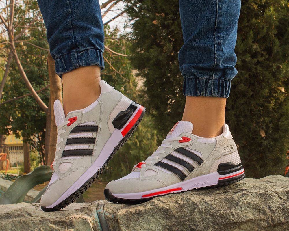  آدیداس ZX750 