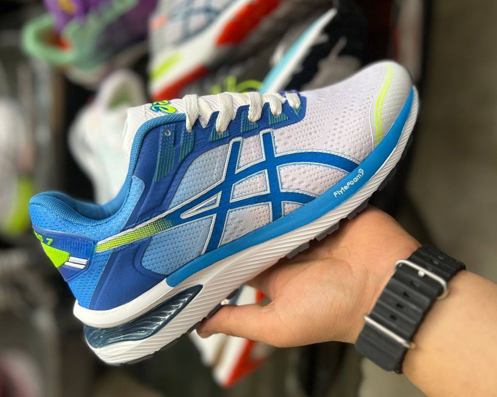  Asics GT 2000 